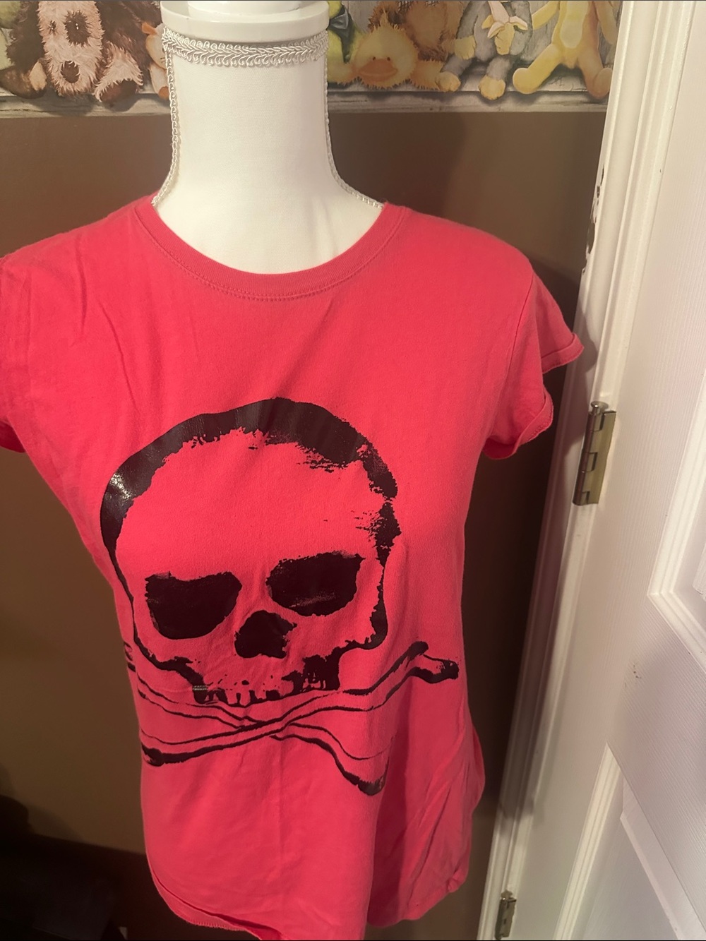 LOL vintage Women’s Pink Skull Graphic Tee size large